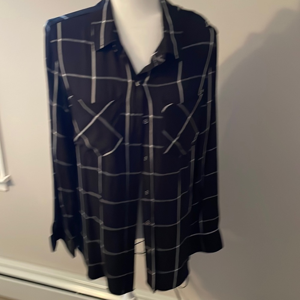 Like new Ladies button up blouse.